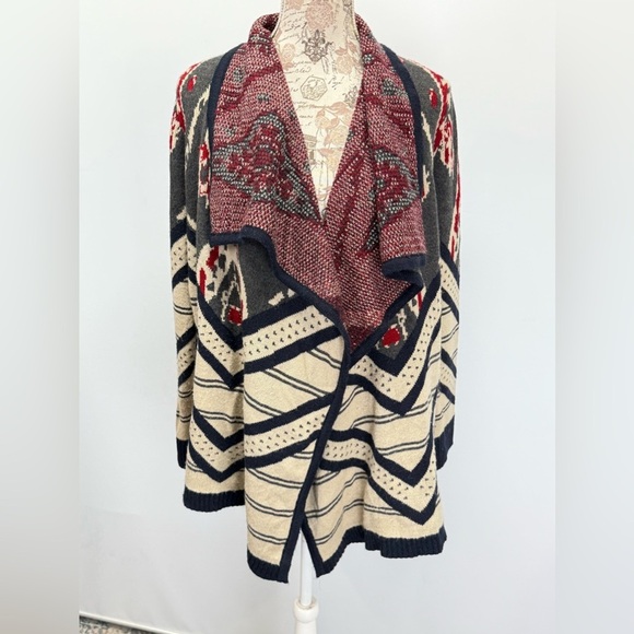 ST. JOHN’S BAY Beige gray red IKAT knit waterfall collar cardigan size L - Picture 8 of 13